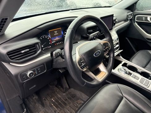 Used 2022 Ford Explorer XLT w/ Equipment Group 202A image 21