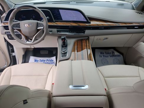 Certified 2024 Cadillac Escalade Premium Luxury Platinum AWD/4WD image 19