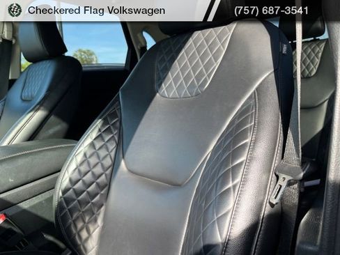 Used 2024 Ford Edge Titanium AWD/4WD image 21