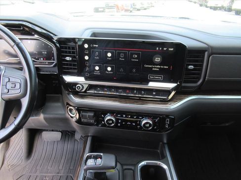 Used 2022 GMC Sierra 1500 Elevation w/ Elevation Premium Package image 23