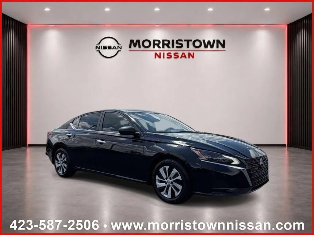 Used 2025 Nissan Altima 2.5 S FWD image 1