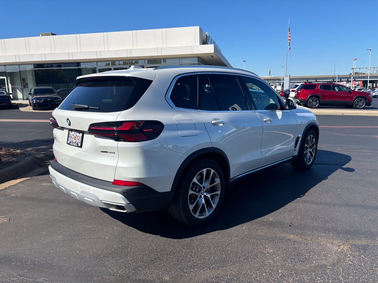 Used 2026 BMW X5 xDrive40i w/ Executive Package AWD/4WD image 3