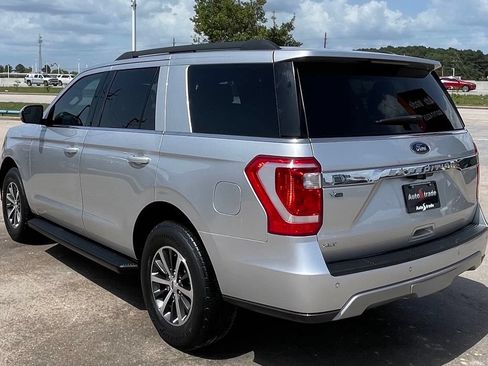 Used 2019 Ford Expedition XLT w/ Equipment Group 201A RWD image 4