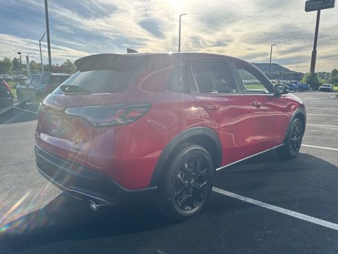 Certified 2025 Honda HR-V Sport image 11