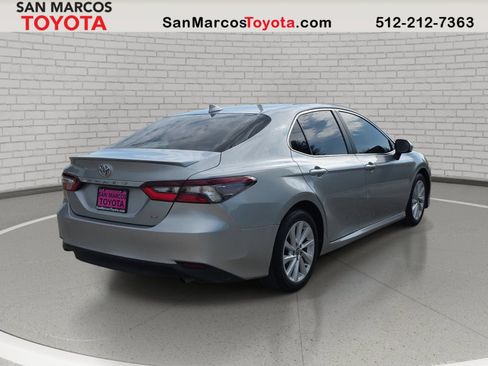 Used 2021 Toyota Camry LE FWD image 6