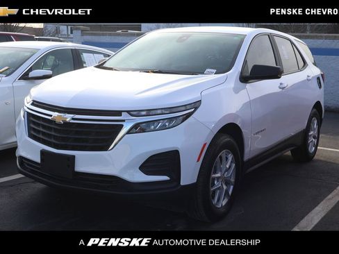 Certified 2024 Chevrolet Equinox LS w/ Driver Confidence II Package image 1