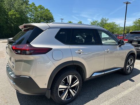 Used 2021 Nissan Rogue Platinum AWD/4WD image 6