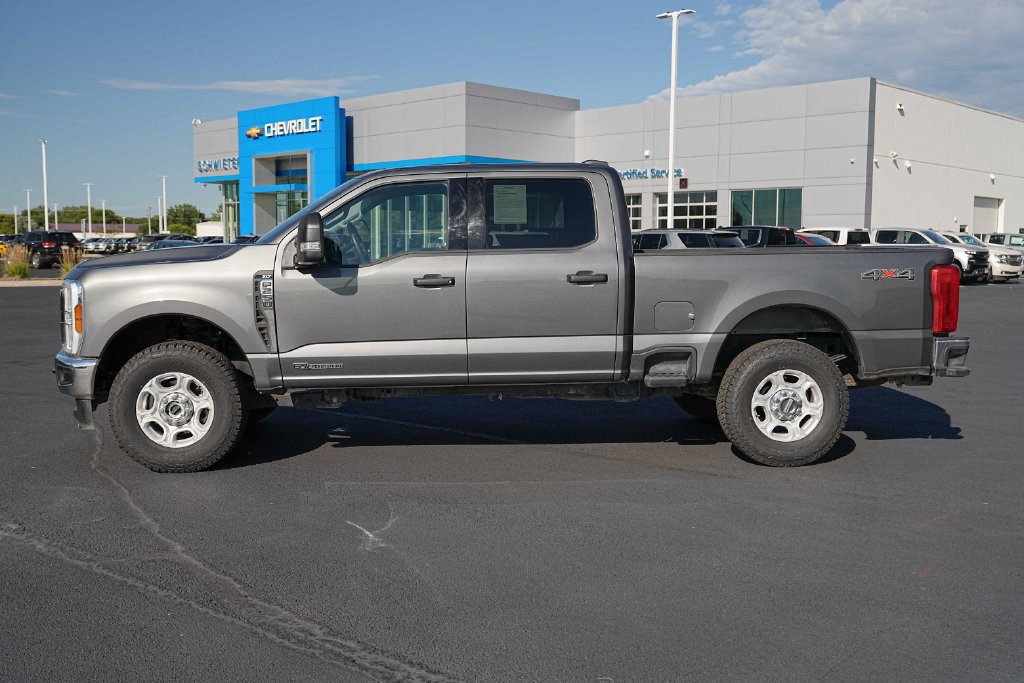 Used 2025 Ford F250 XLT AWD/4WD image 11