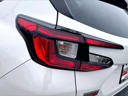 Used 2024 Subaru Crosstrek 2.0i Premium image 27