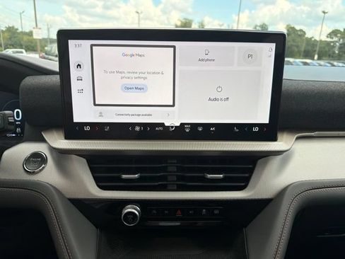 Used 2025 Ford Explorer Active w/ Active Comfort Package AWD/4WD image 22