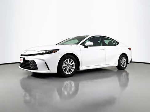 Certified 2025 Toyota Camry LE FWD image 3