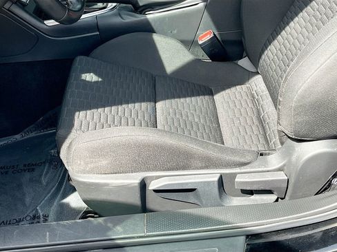 Used 2023 Toyota GR86 Base image 18