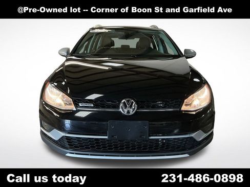 Used 2017 Volkswagen Golf Alltrack S AWD/4WD image 8