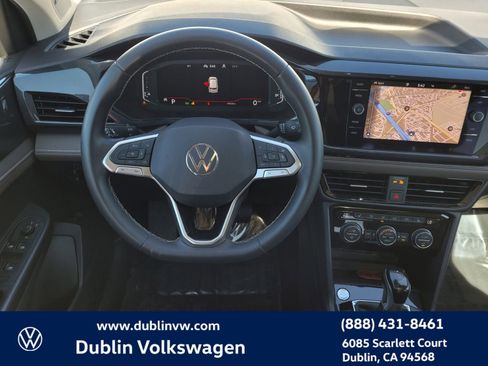 Used 2022 Volkswagen Taos SEL image 12