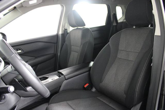 Certified 2026 Nissan Rogue SV FWD image 17