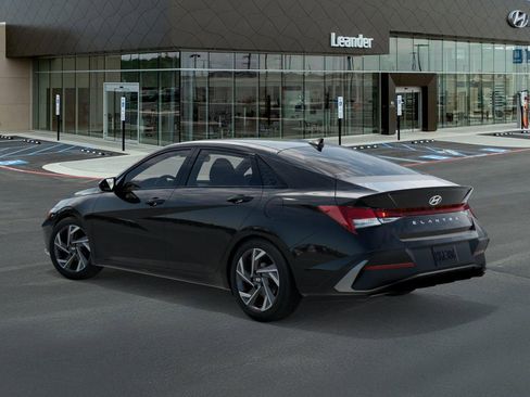 New 2026 Hyundai Elantra SEL Sport Premium FWD image 5