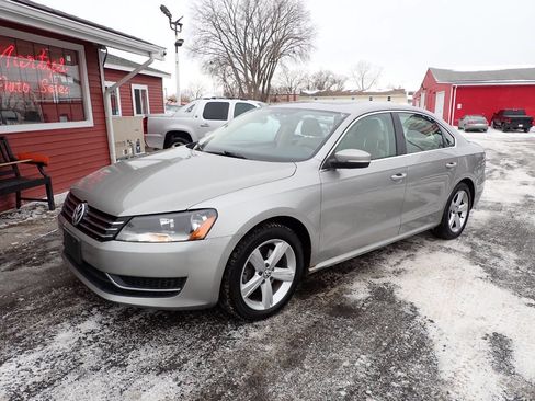 Used 2013 Volkswagen Passat 2.5 SE image 3