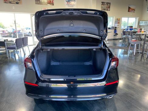 Used 2025 Honda Civic Sport image 17