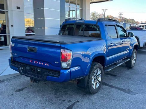 Used 2016 Toyota Tacoma Limited image 3