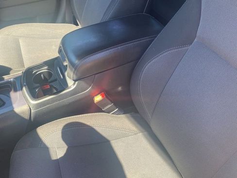 Used 2017 Dodge Charger SE w/ Blacktop Package image 4