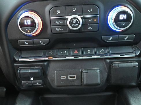 Used 2021 GMC Sierra 1500 Elevation w/ Preferred Package AWD/4WD image 9