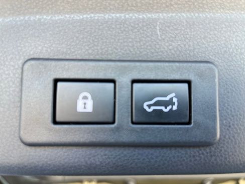 Certified 2023 Subaru Ascent Limited w/ Technology Package image 18