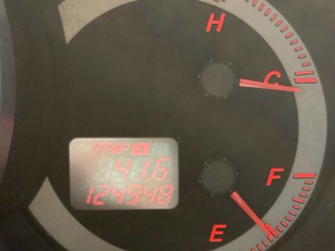 Used 2004 MAZDA MAZDA3 s FWD image 9