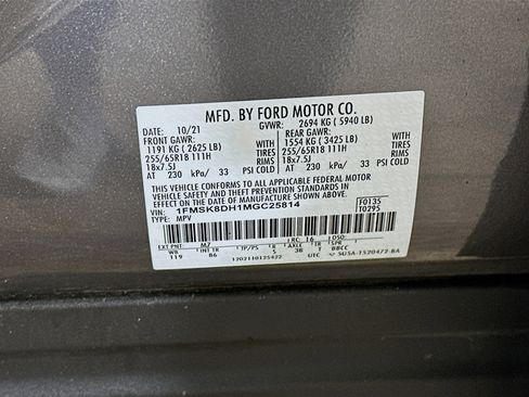 Used 2021 Ford Explorer XLT image 12