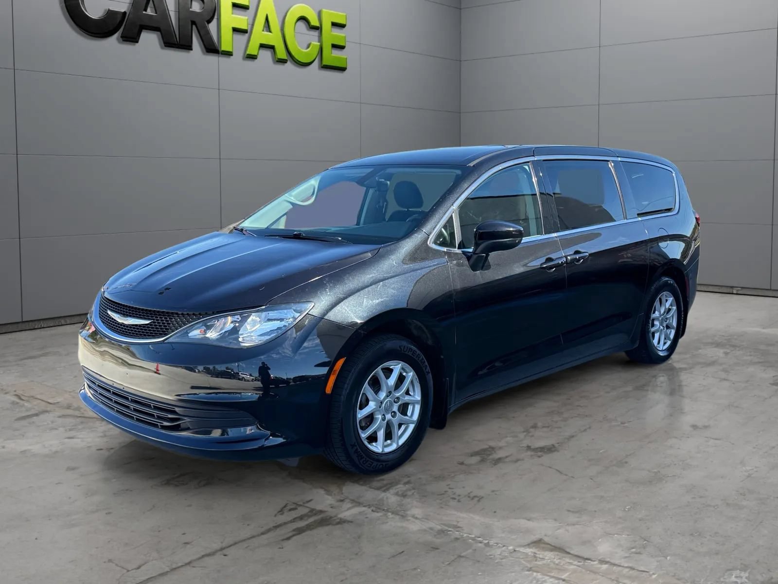 Used 2017 Chrysler Pacifica Touring FWD image 5