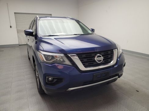 Used 2019 Nissan Pathfinder SV image 14