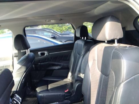 Used 2022 Kia Sorento SX w/ Panoramic Sunroof Package AWD/4WD image 15