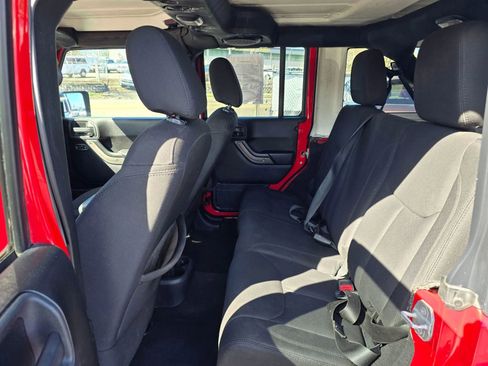 Used 2014 Jeep Wrangler Unlimited Sport w/ Power Convenience Group image 17