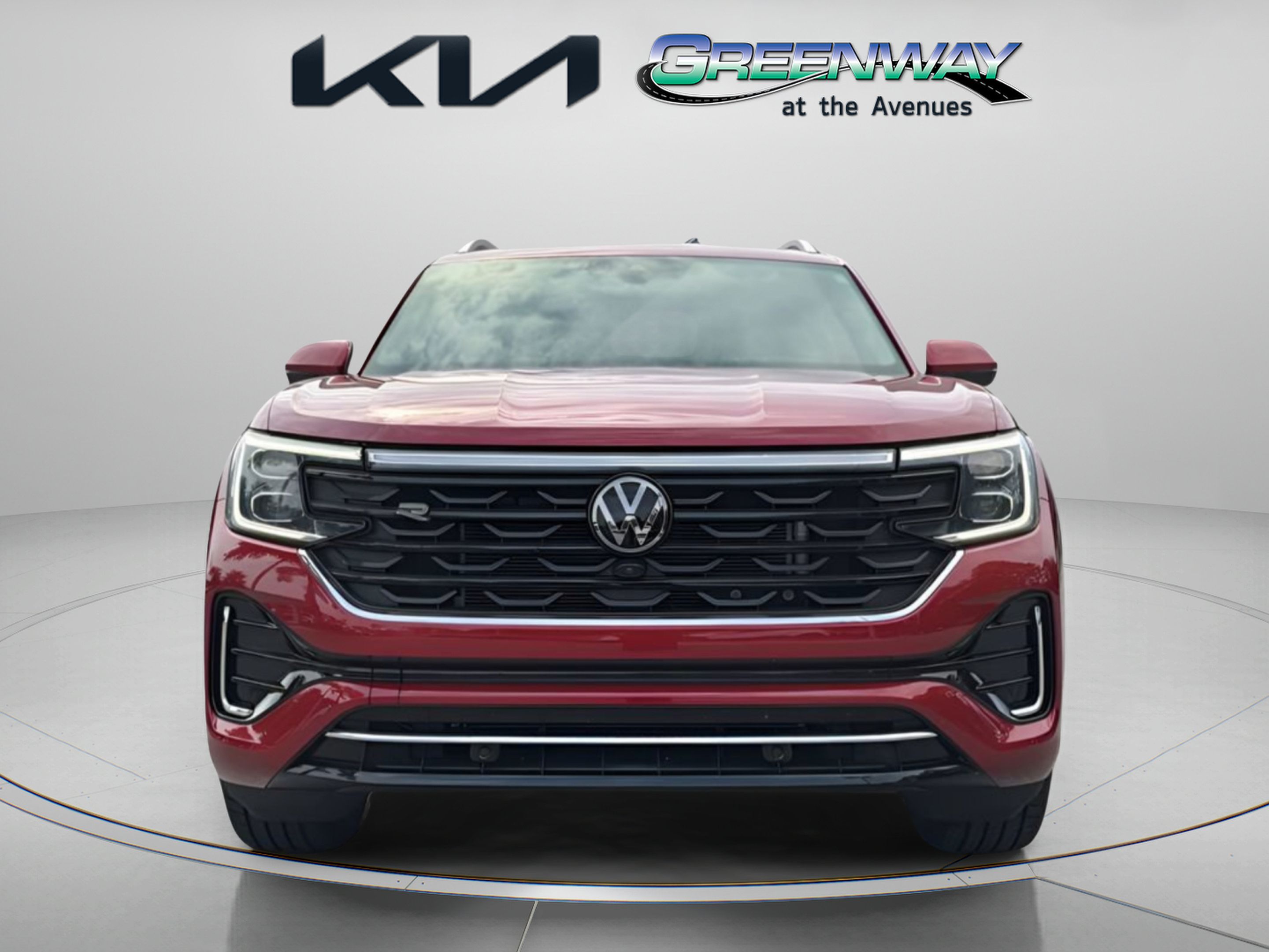 Used 2024 Volkswagen Atlas SEL Premium R-Line AWD/4WD image 2