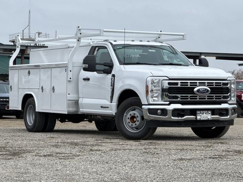 New 2025 Ford F350 XL w/ XL Chrome Package image 2