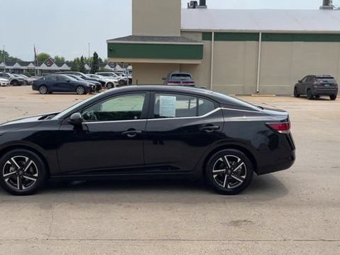 Used 2024 Nissan Sentra SV FWD image 5