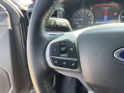 Used 2021 Ford Explorer XLT RWD image 18
