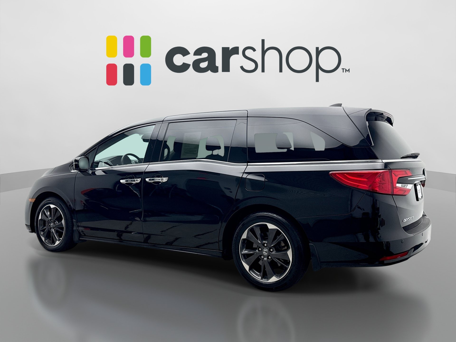Used 2024 Honda Odyssey Elite image 3