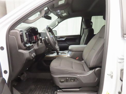 Used 2024 Chevrolet Silverado 1500 RST image 9