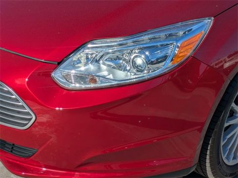 Used 2017 Ford Focus Electric Hatchback image 9