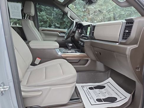 Used 2024 Chevrolet Silverado 1500 LT Trail Boss w/ LT Trail Boss Premium Package image 37