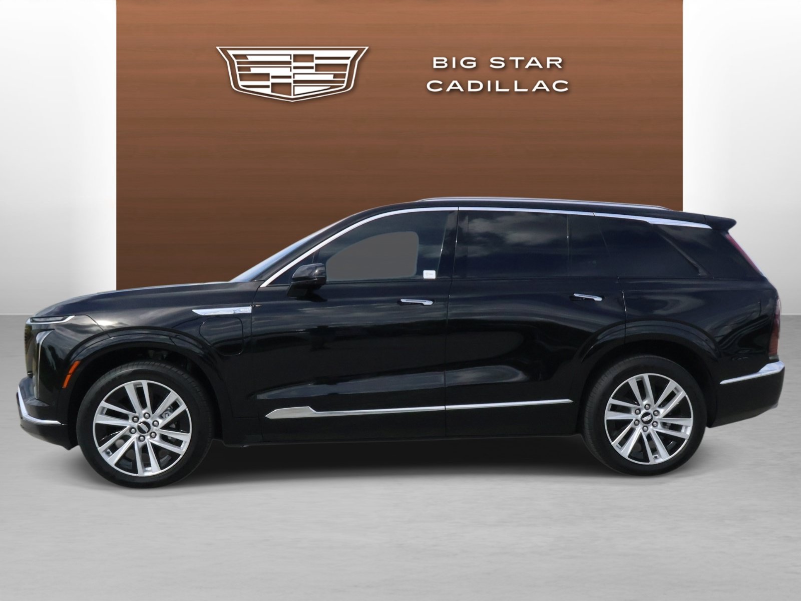 Certified 2027 Cadillac Vistiq Luxury w/ LPO, Floor Liner Package AWD/4WD image 2
