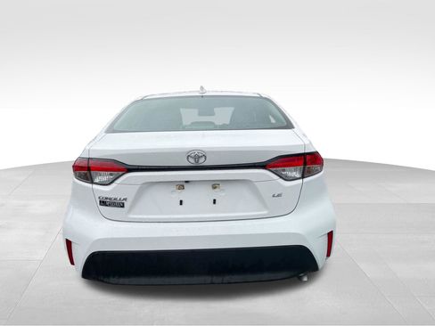 Used 2024 Toyota Corolla LE image 7