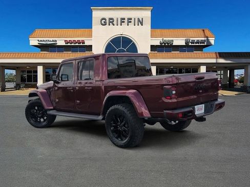 Used 2021 Jeep Gladiator Overland AWD/4WD image 9