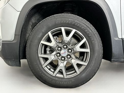 Used 2023 GMC Acadia SLE w/ Driver Convenience Package image 11