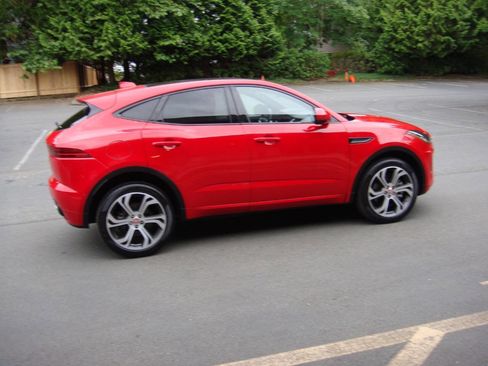 Used 2018 Jaguar E-PACE First Edition image 6