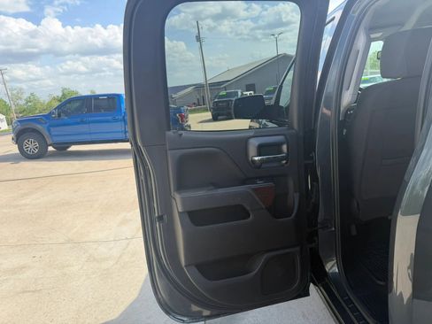 Used 2018 GMC Sierra 1500 SLE w/ SLE Value Package AWD/4WD image 37