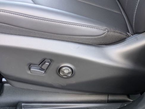 New 2025 Chrysler Pacifica Select image 17