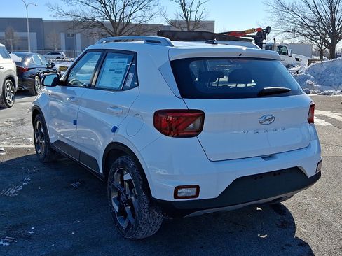 New 2026 Hyundai Venue SEL image 4