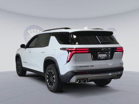 New 2026 Chevrolet Traverse Z71 w/ Enhanced Driving Package image 8