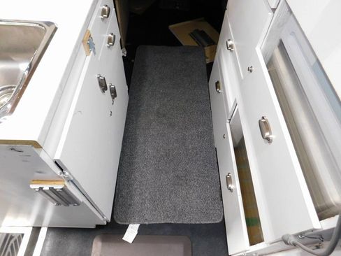 Used 2019 Ford Transit 250 148 Medium Roof image 43